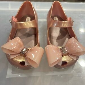 Girls Pink Shimmer Mini Ultragirl Bow III Mary Jane Flat Toddler Size 8